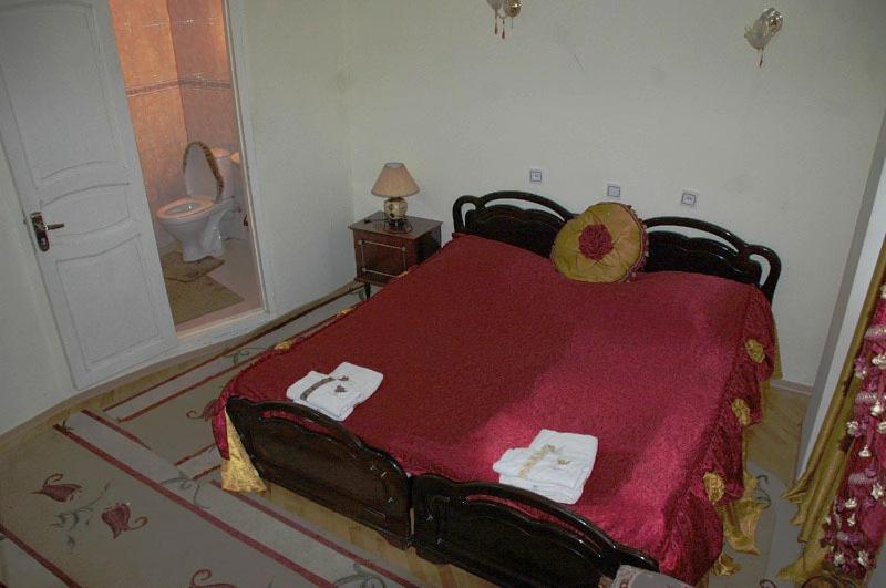 Edemi Hotel Kʼutʼaisi Quarto foto