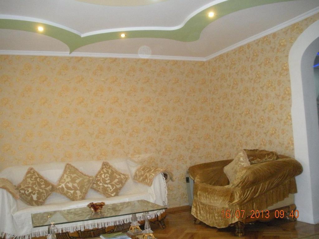 Edemi Hotel Kʼutʼaisi Quarto foto