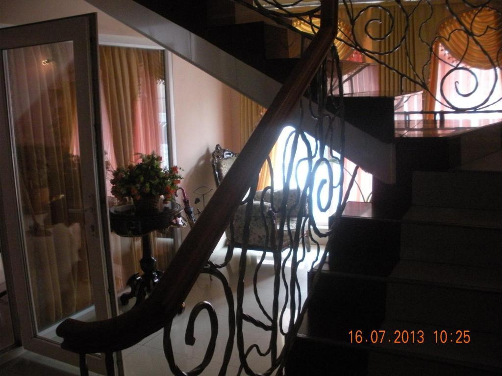 Edemi Hotel Kʼutʼaisi Quarto foto