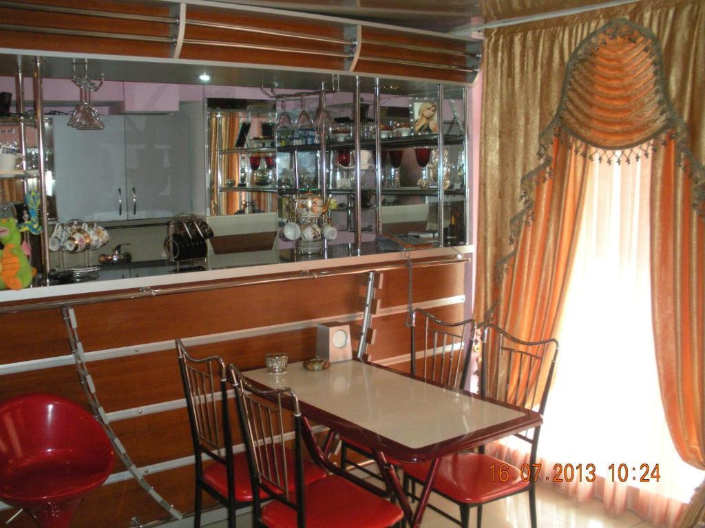 Edemi Hotel Kʼutʼaisi Quarto foto